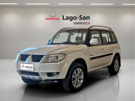 MITSUBISHI PAJERO TR4 2.0 4X4 16V 140CV FLEX 4P AUTOMÁTICO MITSUBISHI PAJERO TR4 2.0 4X4 16V 140CV FLEX 4P AUTOMÁTICO